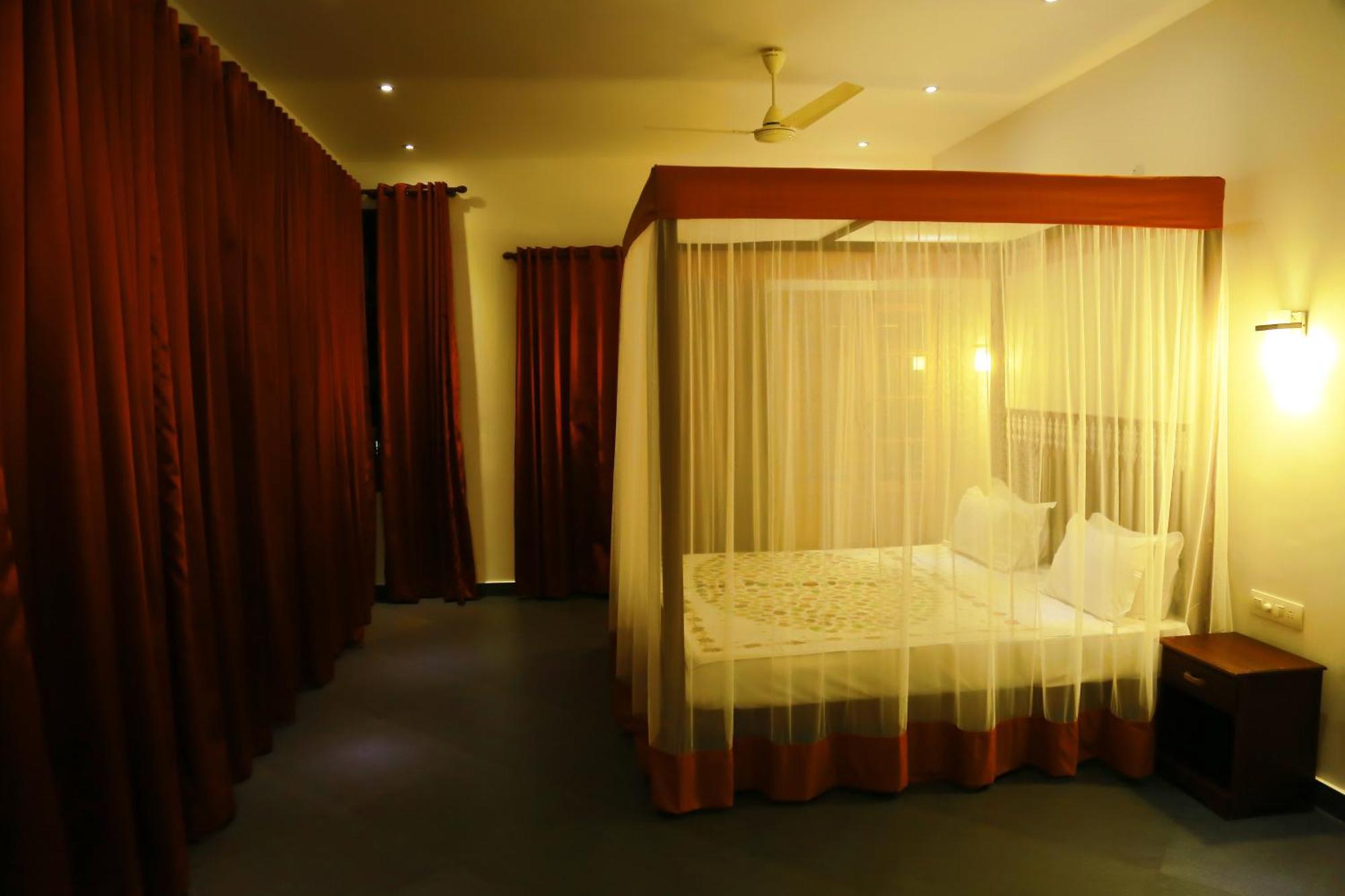 Little Elephant Beach Resort Kovalam Bilik gambar
