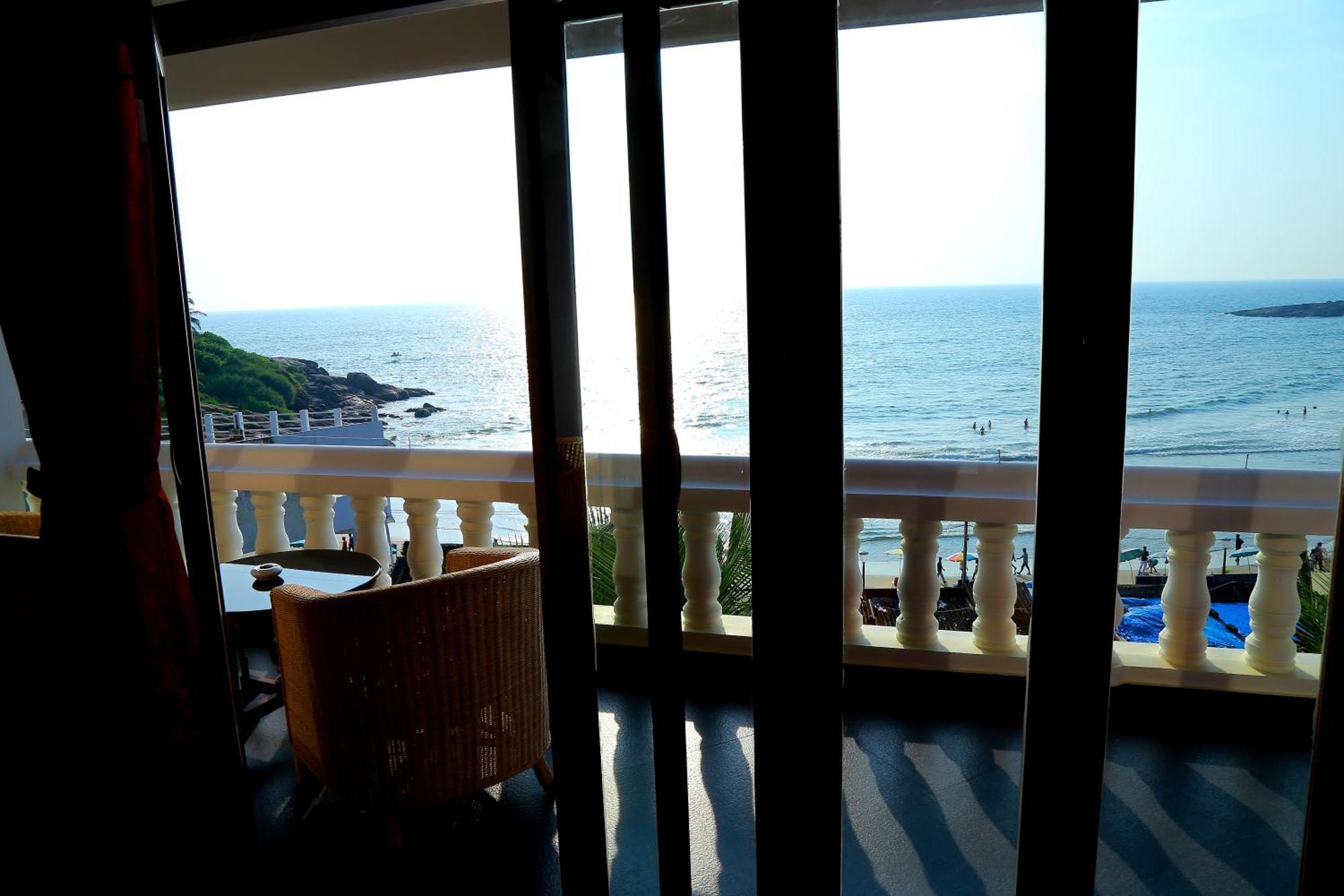 Little Elephant Beach Resort Kovalam Bilik gambar