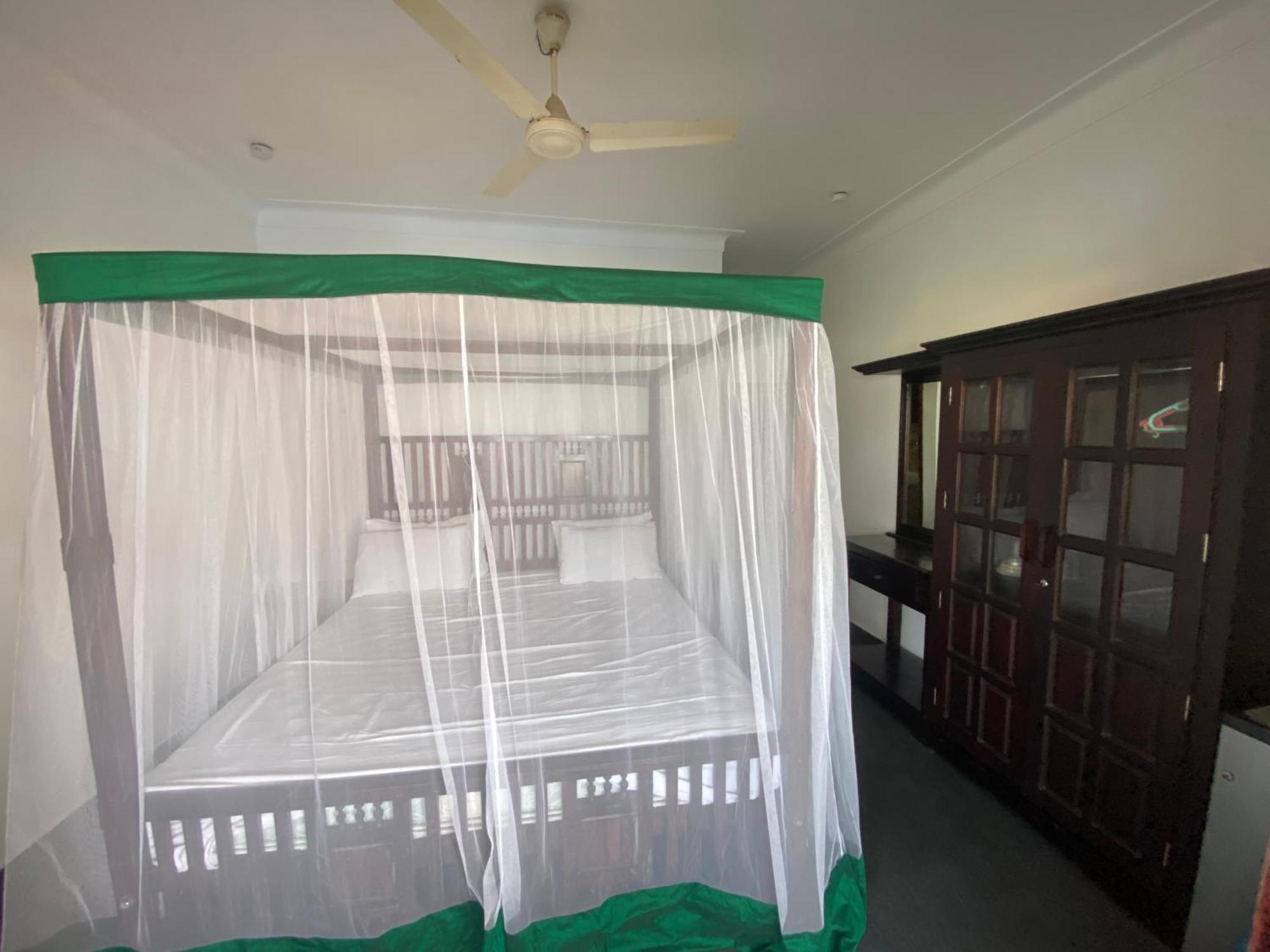 Little Elephant Beach Resort Kovalam Bilik gambar