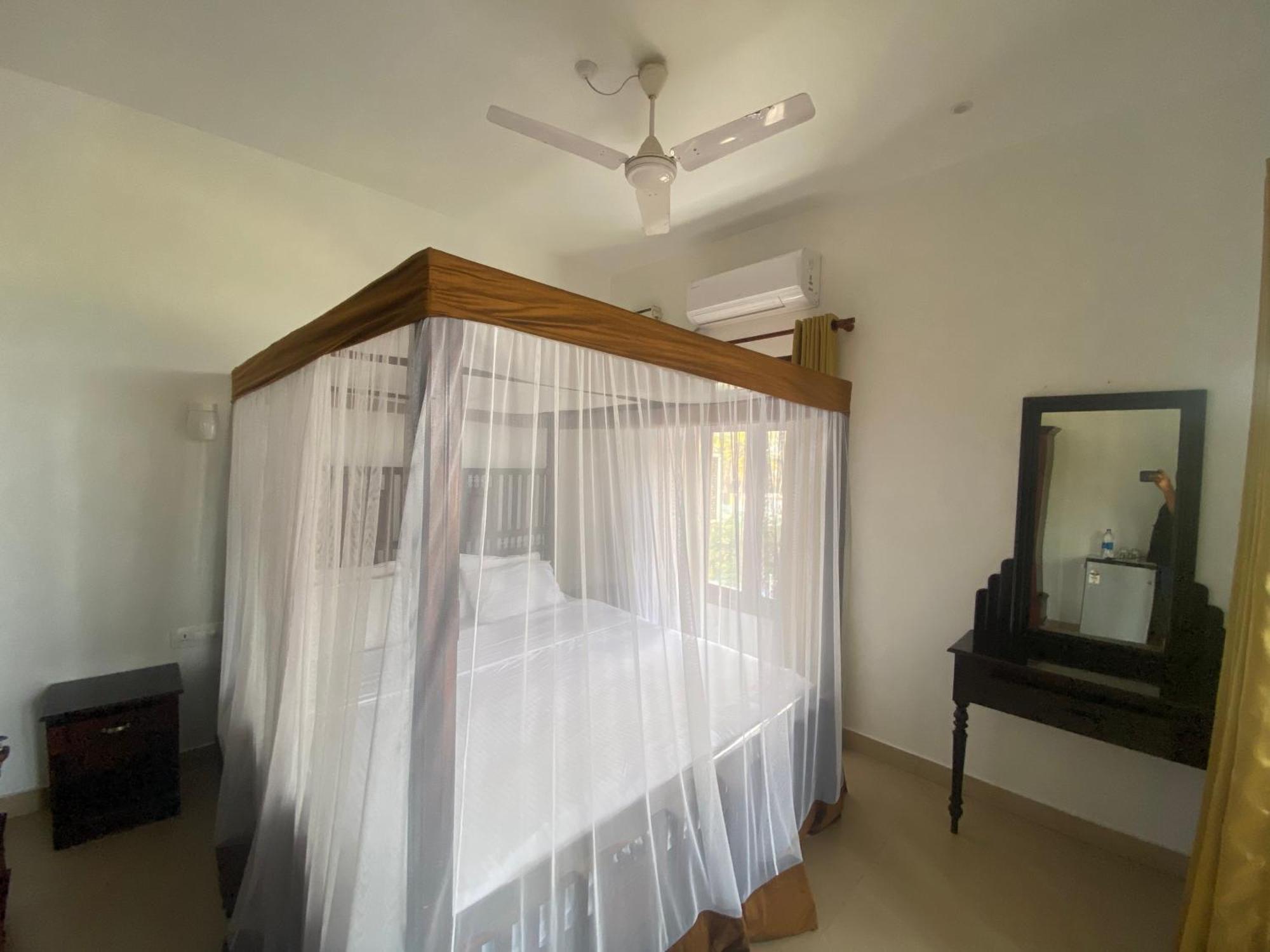 Little Elephant Beach Resort Kovalam Bilik gambar